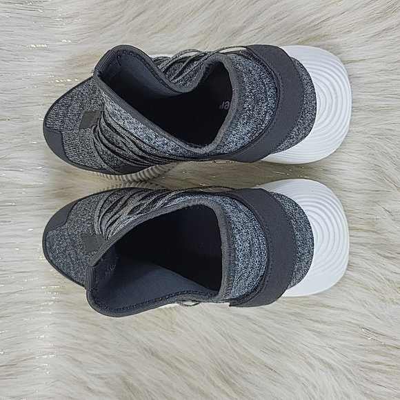 Forever Sneakers - Picture 3 of 7